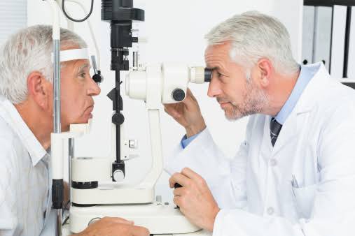 How to Choose an Eye Doctor: Everything You Need to Know