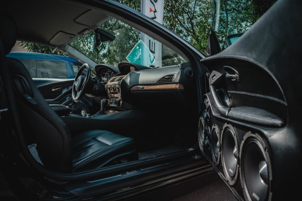 Listen Up: 5 Amazing Benefits of a Better Car Audio System