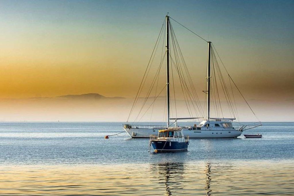 Aspects to consider When Renting a Luxury yacht