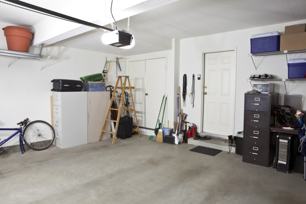 How to Choose the Best Garage Cabinets: A Guide