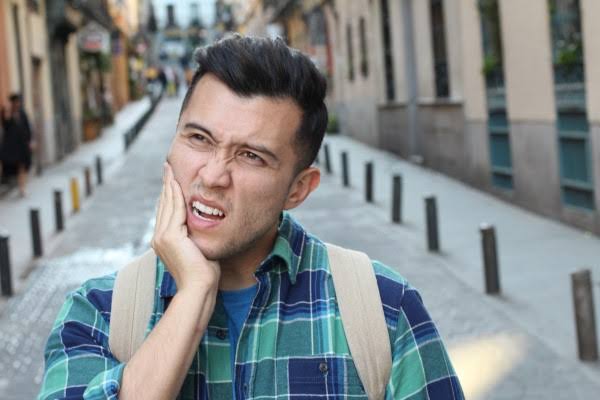 Emergency Mouth Injury: When to Call a Dentist