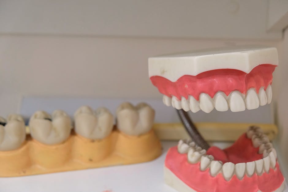 What Is the Difference Between Full and Partial Dentures?
