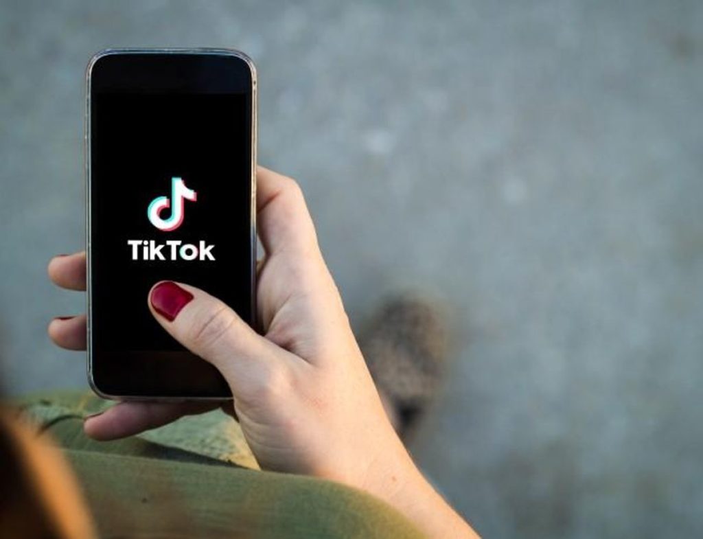 6 tips on how to go viral on TikTok