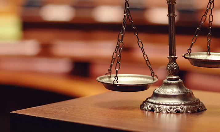 Immigration Attorney vs Lawyer: The Differences