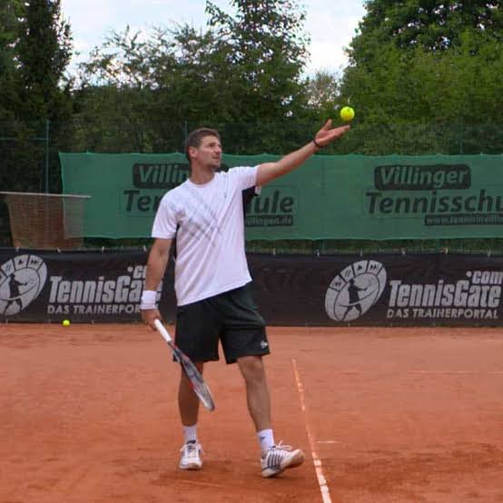 5 Tips to Perfect Your Tennis Serve