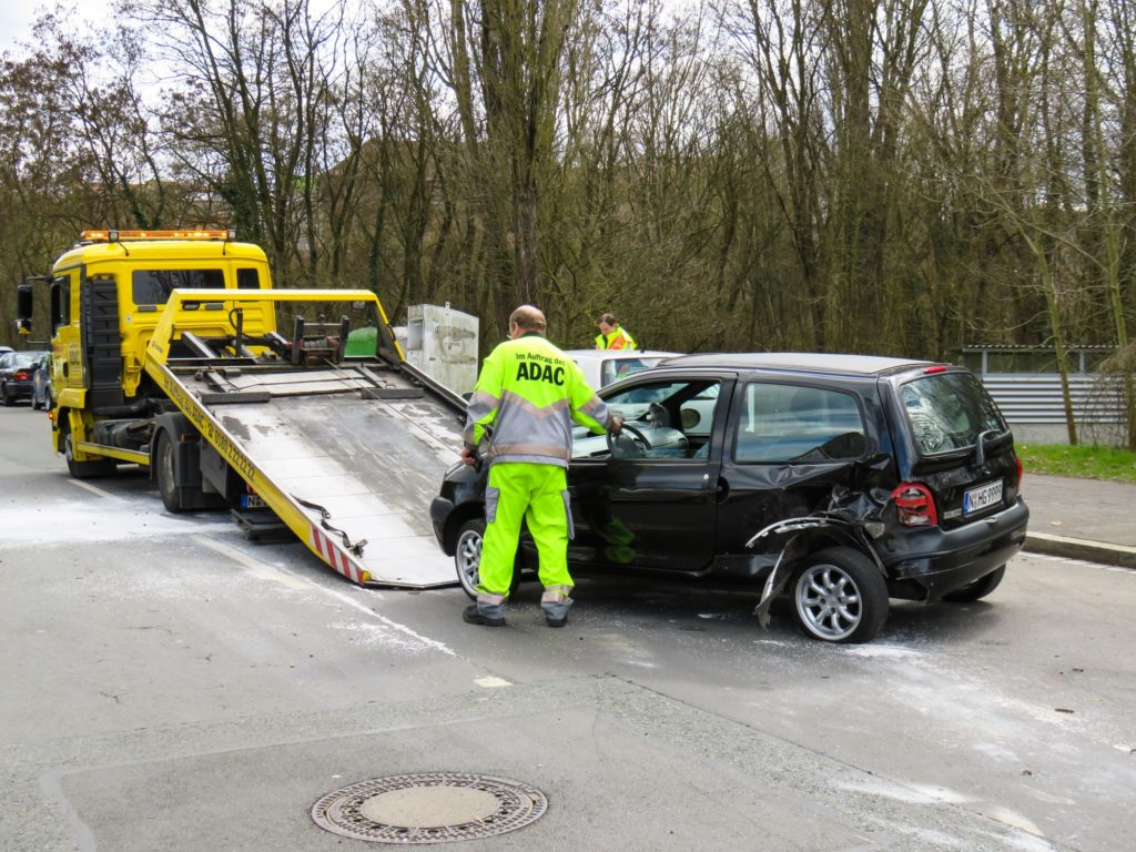 What Happens When Your Car Gets Towed After an Accident?