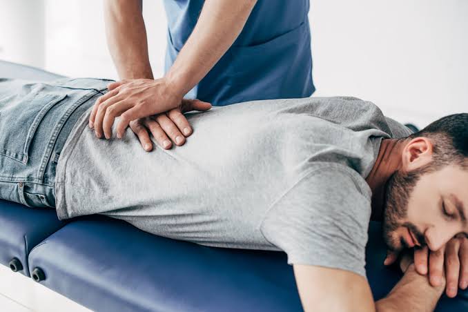 Benefits of Visiting a Chiropractor