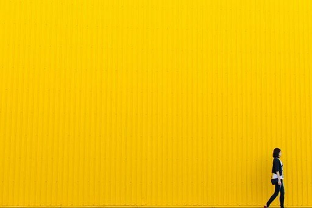 Features to Consider in Starting Your Wholesale Clothing Business