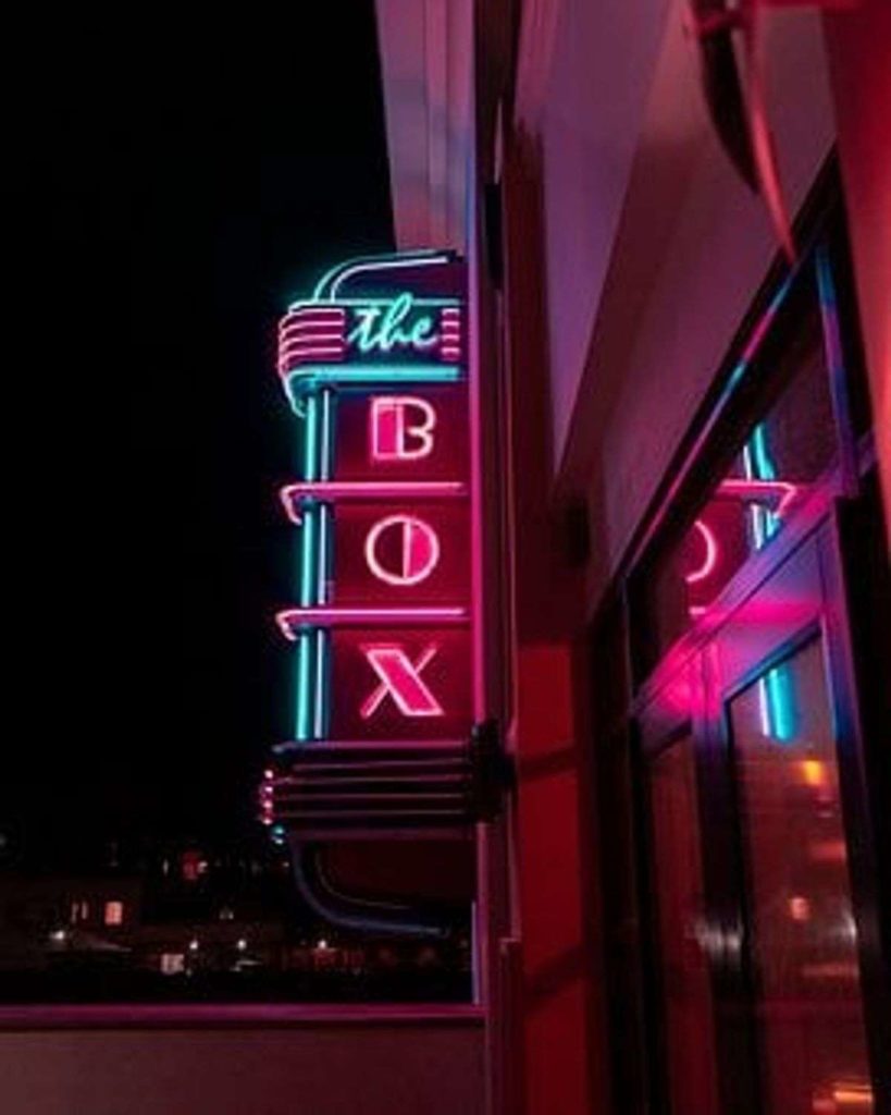 Launch of Beer Neon Signal