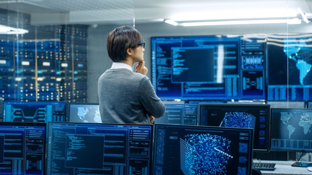 System Engineer vs System Administrator: What Are the Differences?