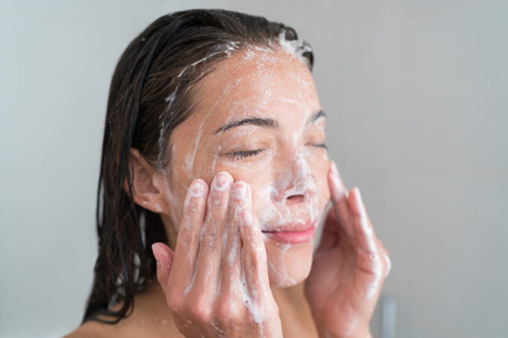 Ponds Scrub Face Wash Review