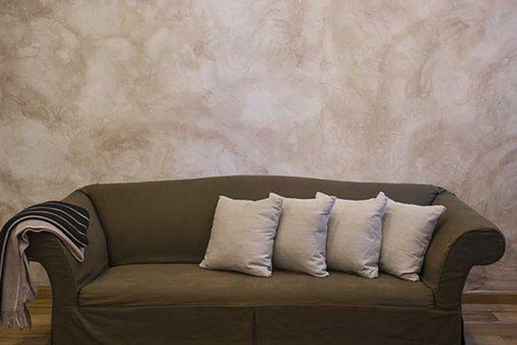 How to Add Art to Your House Decor
