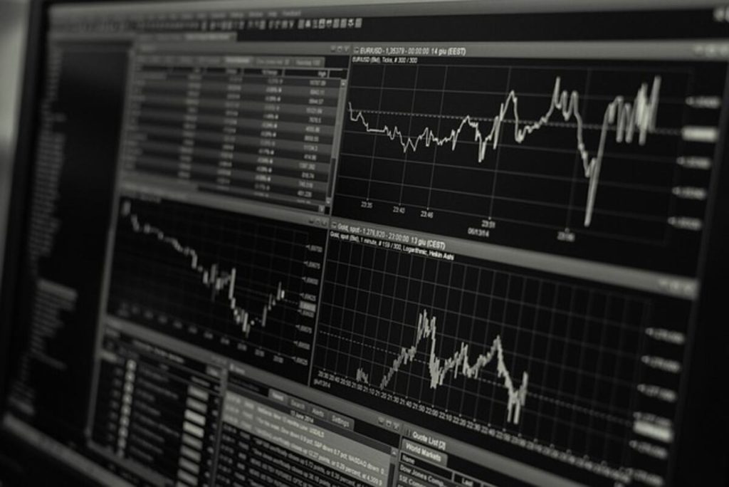 People still lose money to investment scams.