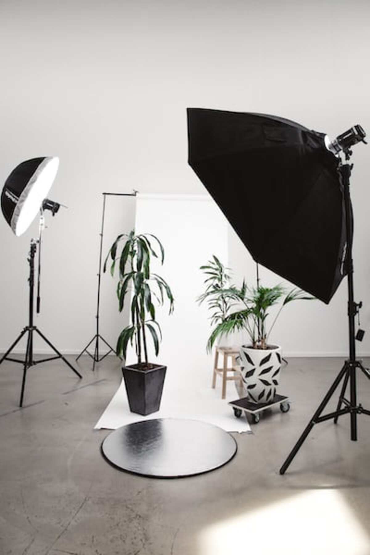 Rent Lighting equipment for Photo and Video Productions