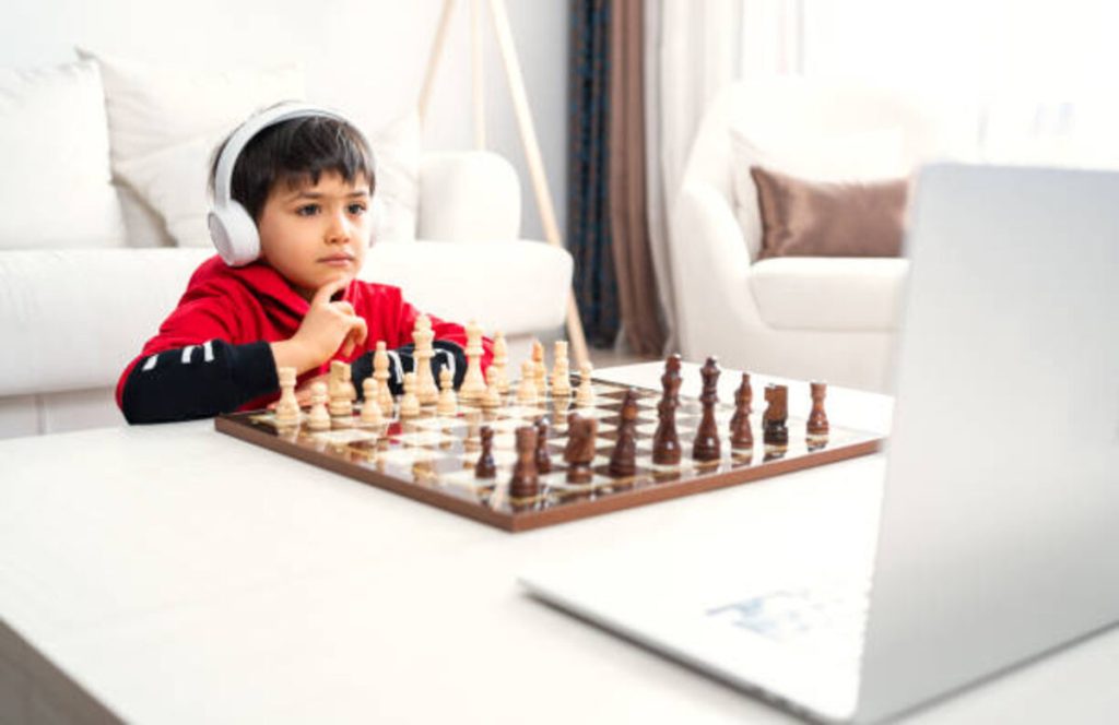 Mastering Online Chess for Free
