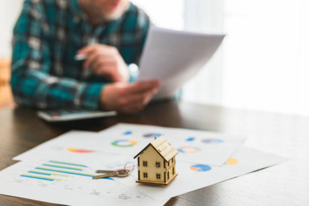 Role of Data in Market Update Postcards