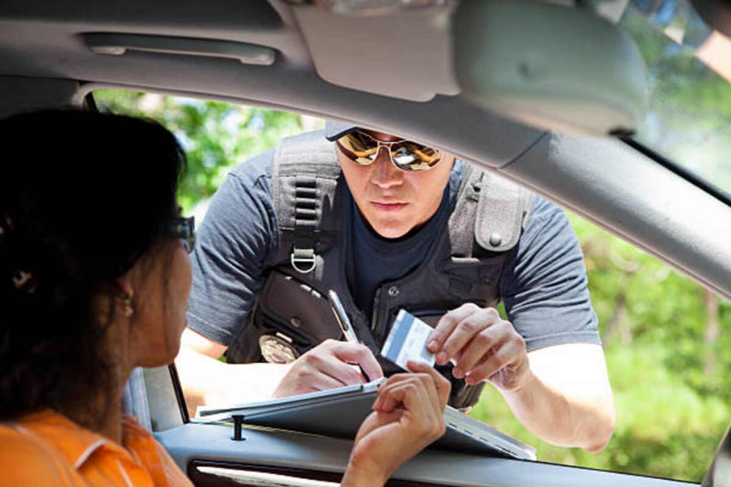 Traffic Ticket Lawyer and Paralegal Services