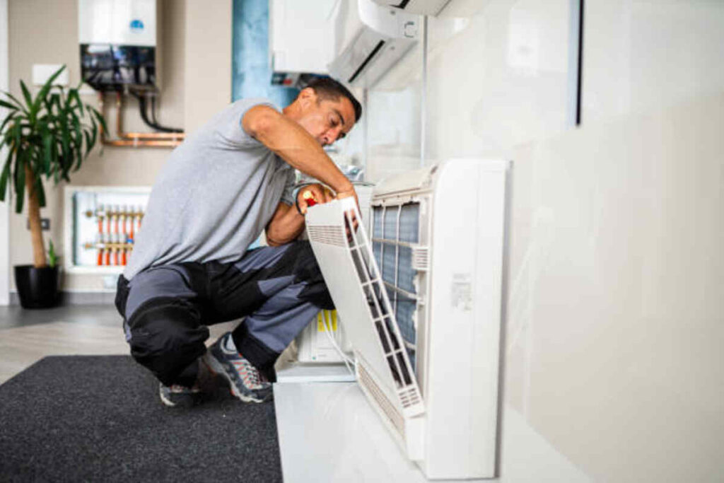 What Are the Standard Industry Steps in a Complete HVAC Cleaning Service in College Grove, TN?