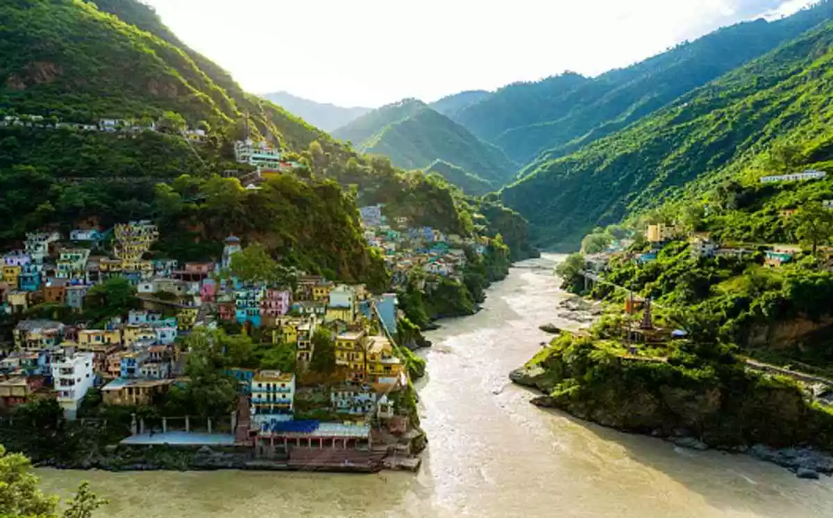Road Trips to Historical Sites in Uttarakhand