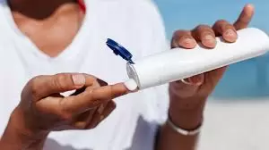 Learn How to Get a Tan Safely With These Tips
