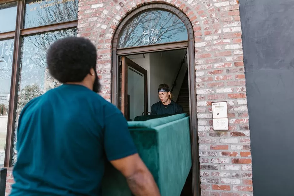 How Do I Choose the Best Moving Company in My Local Area?
