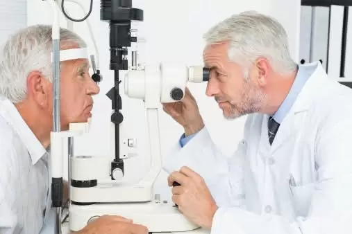 How to Choose an Eye Doctor: Everything You Need to Know