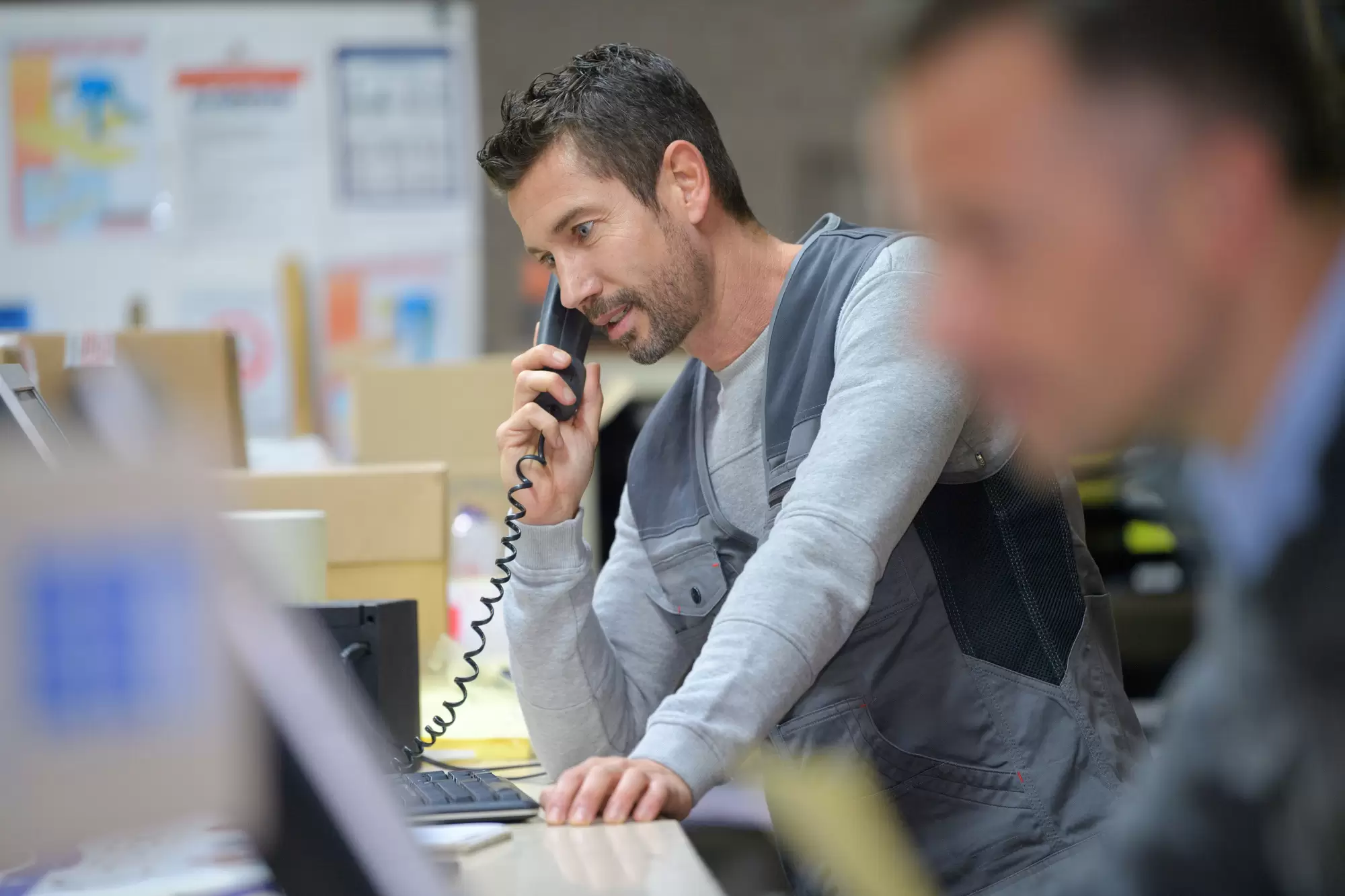 How to Sell Wholesale Products to Retailers