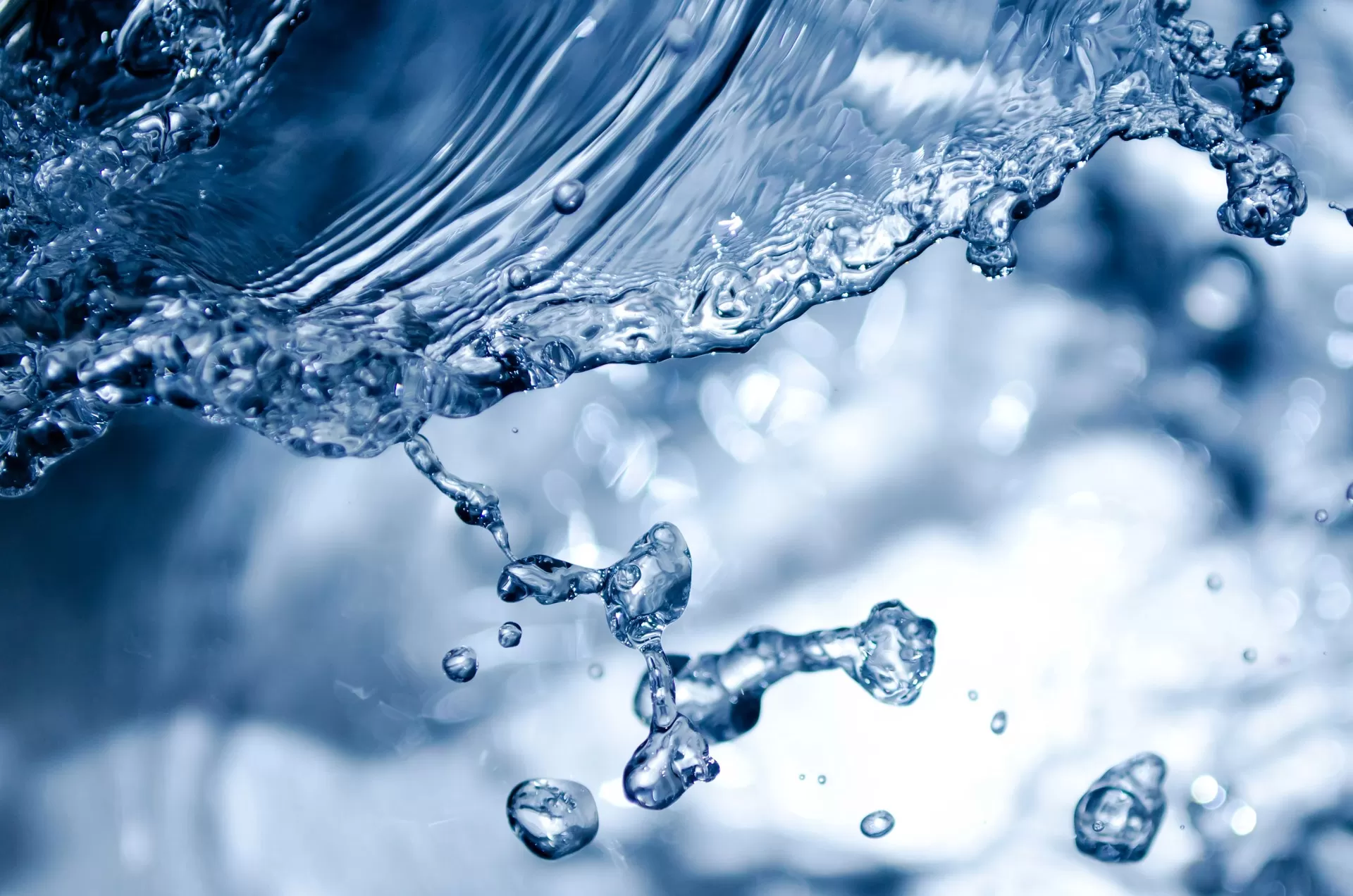 Bacteriostatic Water vs. Sterile Water: What’s the Difference?