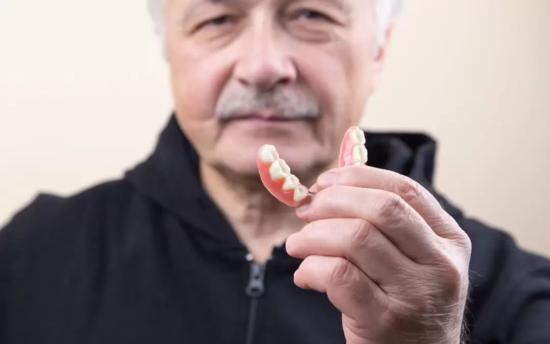 Getting Used to Dentures: 4 Key Tips for an Effortless Transition