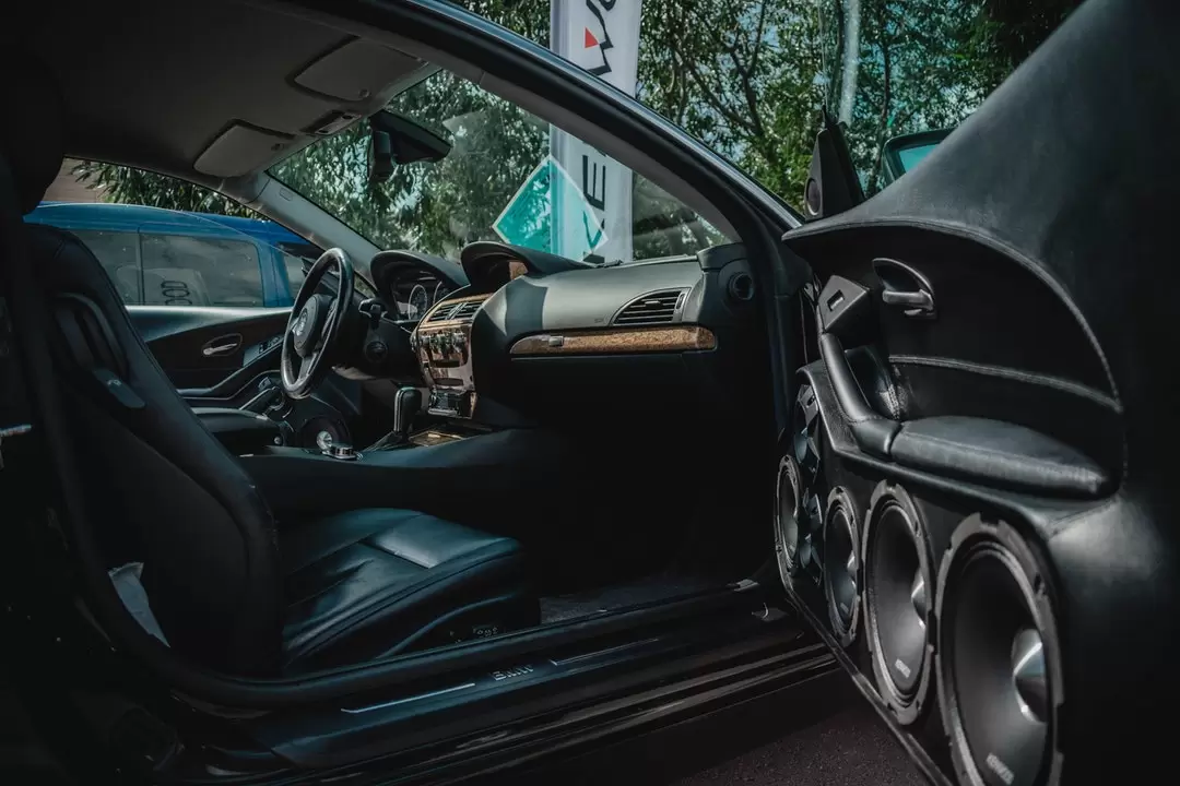 Listen Up: 5 Amazing Benefits of a Better Car Audio System