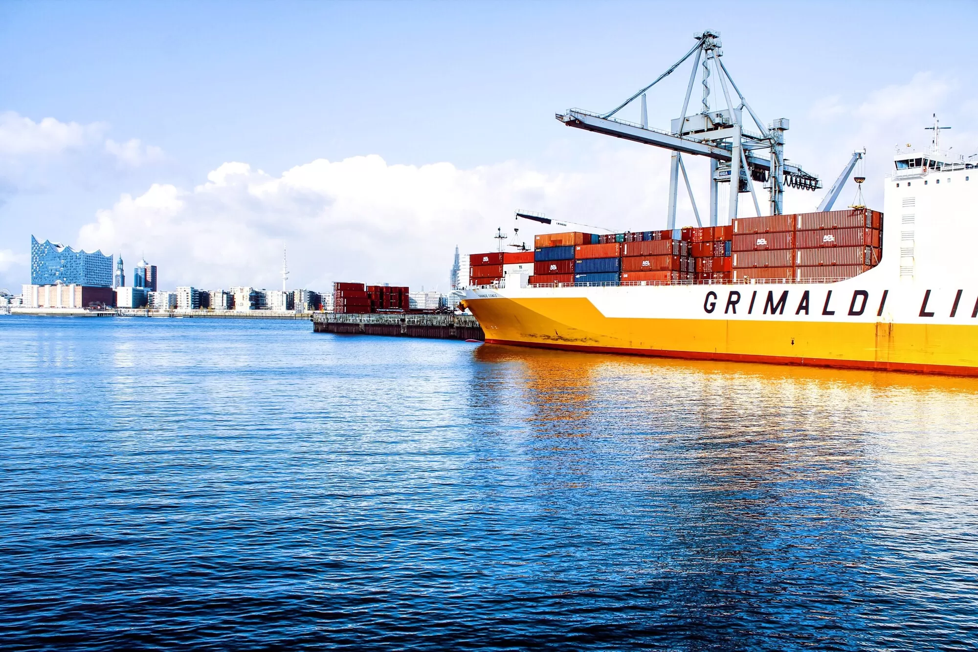 Sea Freight vs. Air Freight: How Should Your Business Ship Products?