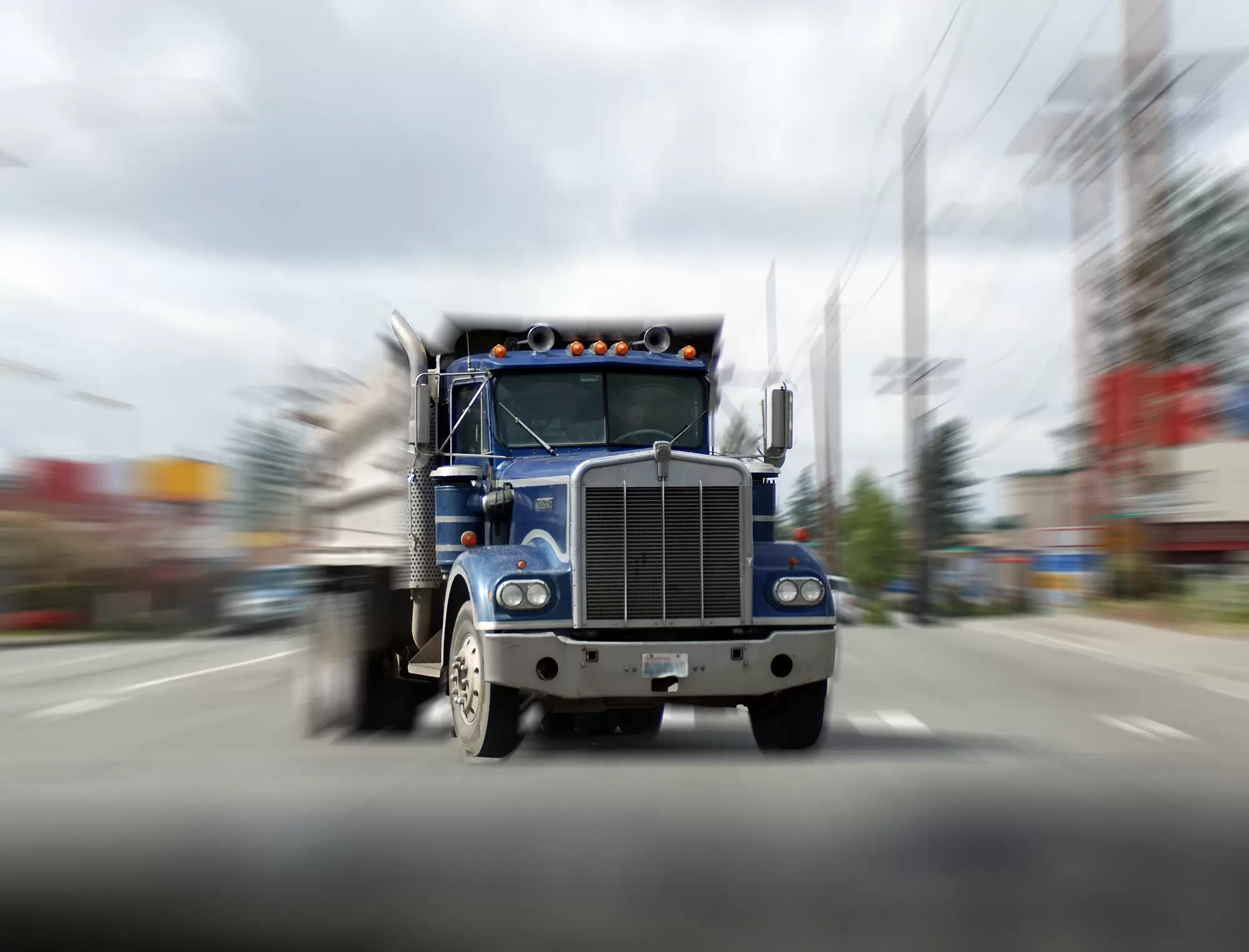 What Are the Causes of a Commercial Truck Accident?