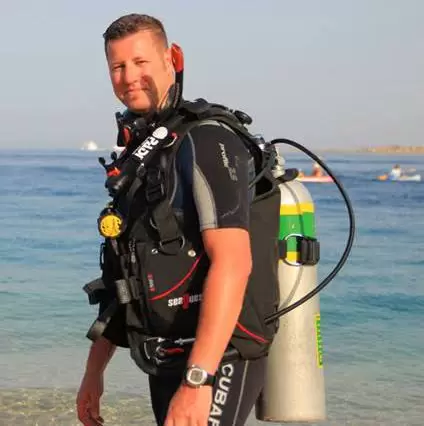 Wetsuit Rental Pros and Cons: Should I Buy My Own?