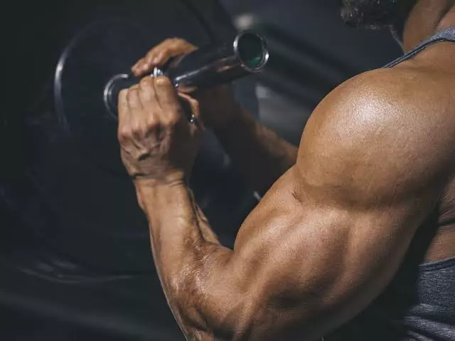 A Simple Guide on How to Build Muscle Fast