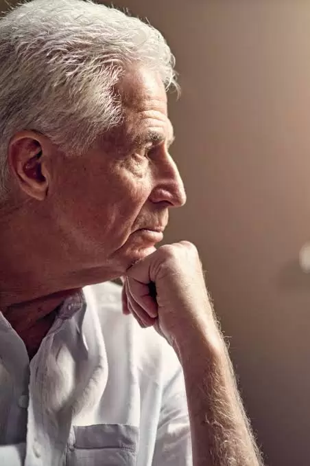 The Early Warning Signs of Dementia: A Detailed Guide