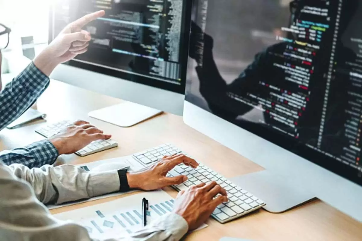 What should you look for in a software developer before hiring? Skills used in various fields