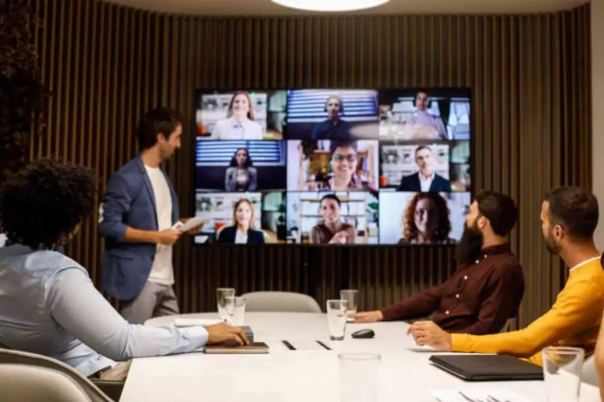 Discover how to Become Visible and Easily obtainable in a Virtual Classroom