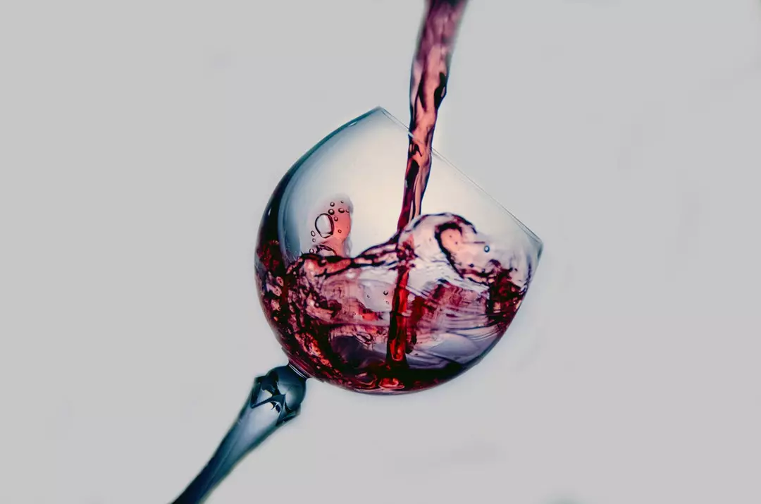 White Wine vs. Red Wine: Which Is Better for You?