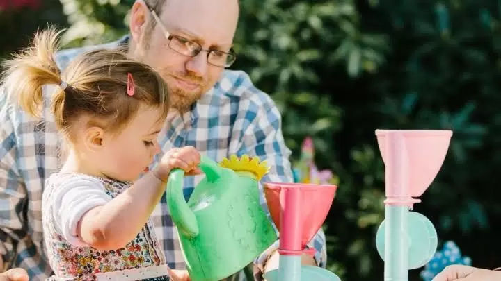 How to Give Your Daughter the Boost of Confidence She Needs