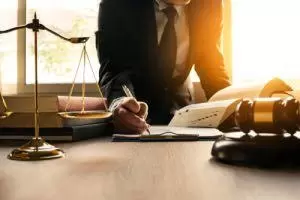 When Does a Start-up Need to Hire a Business Attorney?