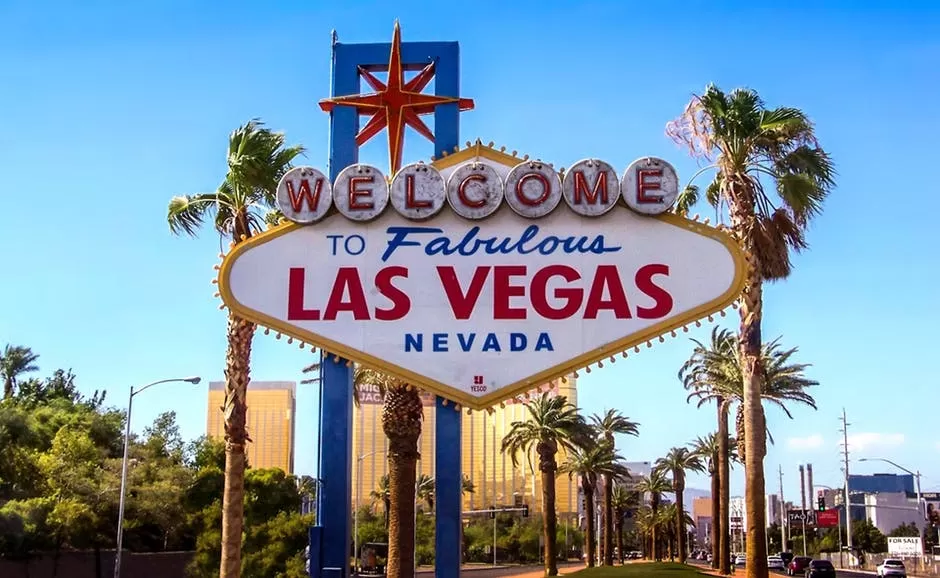 Las Vegas Guide: 8 Fun Things to Do in Sin City