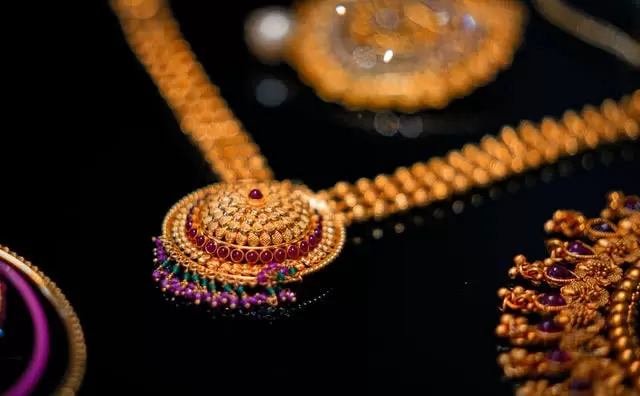 4 Common Jewelry Buying Mistakes and How to Avoid Them