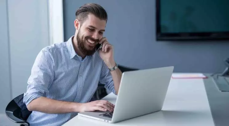 Providing a Better Customer Experience: What Are Customer Service Solutions?