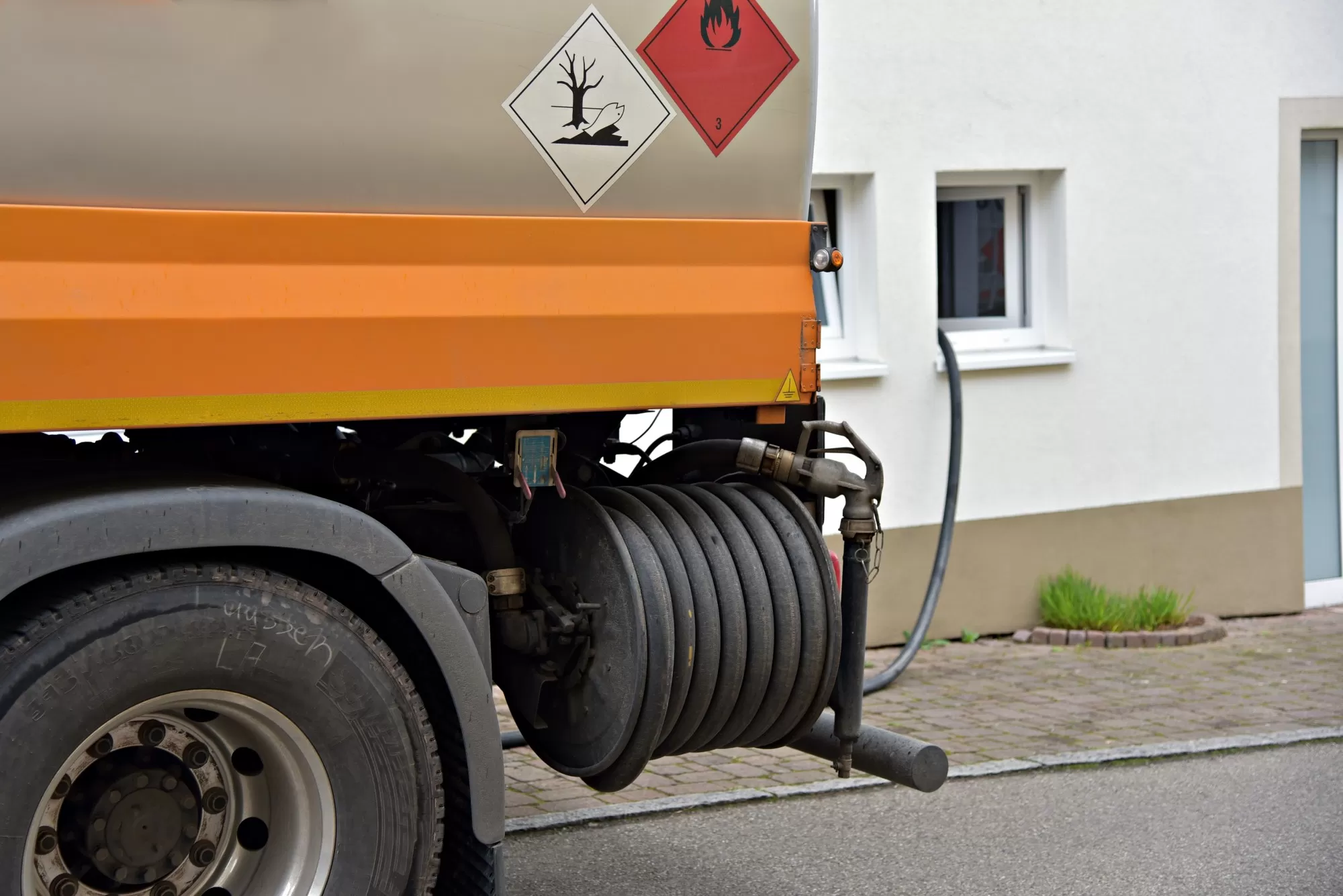 The Ultimate Guide to Choosing a Fuel Delivery Company