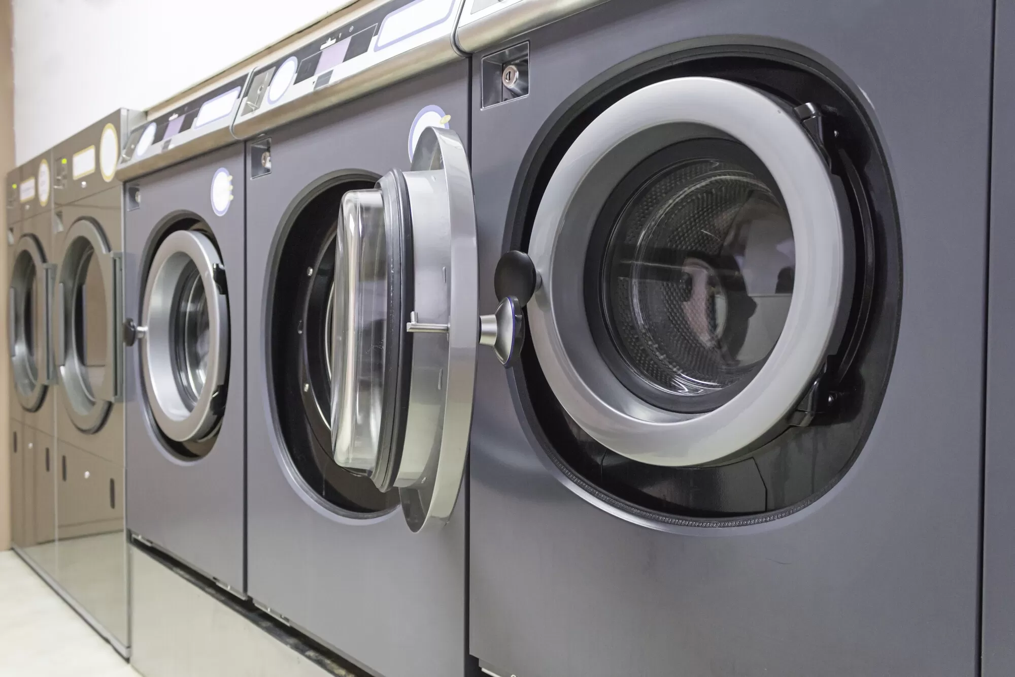 What to Know Before Buying a Laundry Business