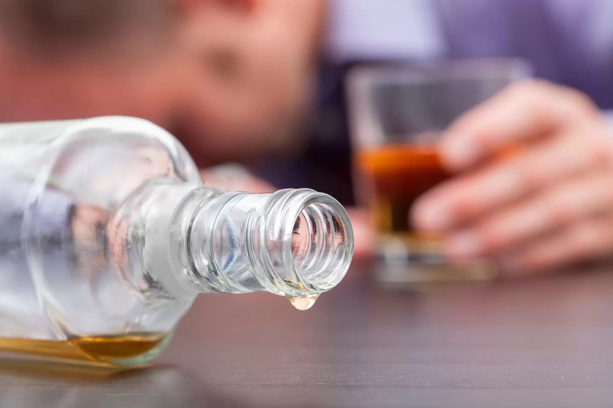 4 Telltale Signs You’re Drinking Too Much Booze