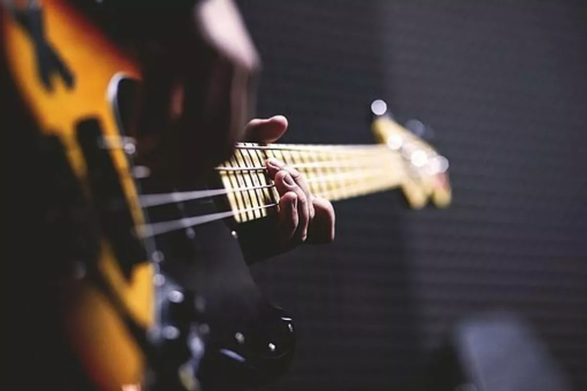 How to Learn Guitar Chords