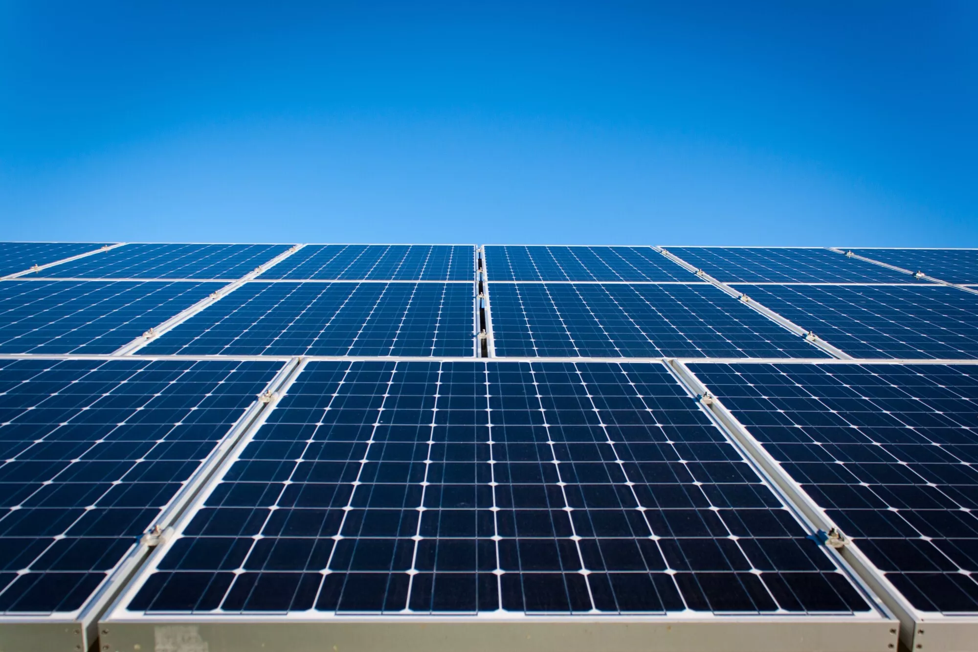 A Short Guide to the Average Cost of Solar Panels in 2022