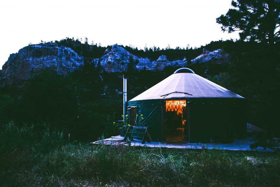Glamping Equipment List: What to Bring on Your First Glamping Trip