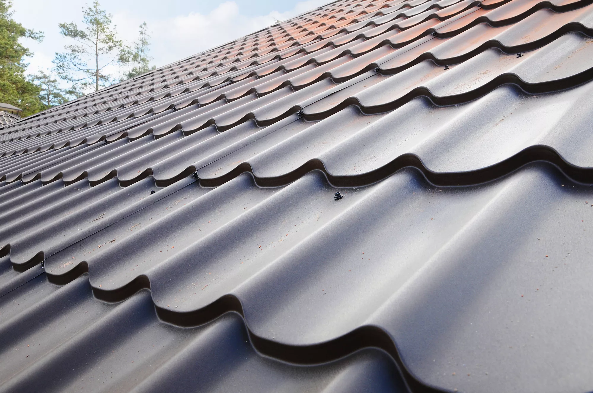 Shingles vs Metal Roofing: What Are the Differences?